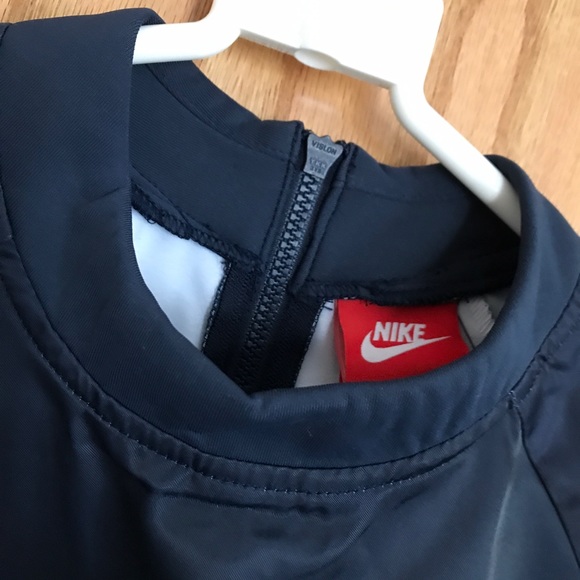 Nike Polyster Aurora Top - Picture 4 of 7